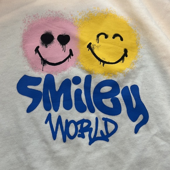 Zara featuring Smiley World tee shirt - Picture 2 of 3